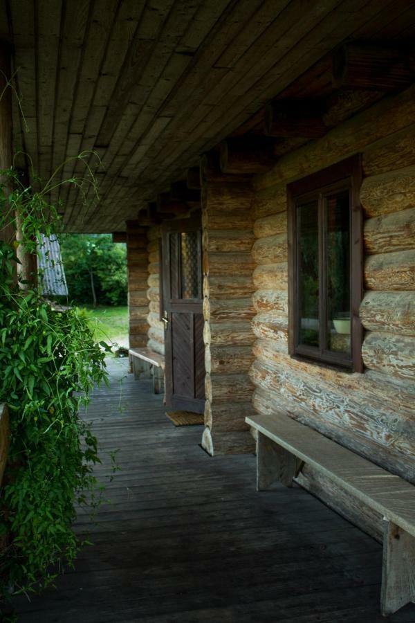 Vila "Ziedkalni" Bīriņi Exteriér fotografie