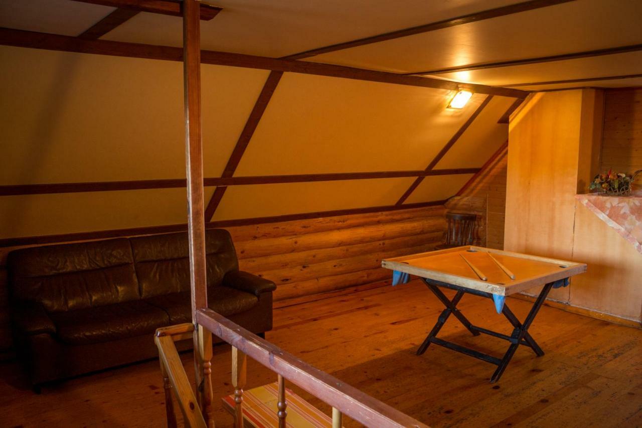 Vila "Ziedkalni" Bīriņi Exteriér fotografie